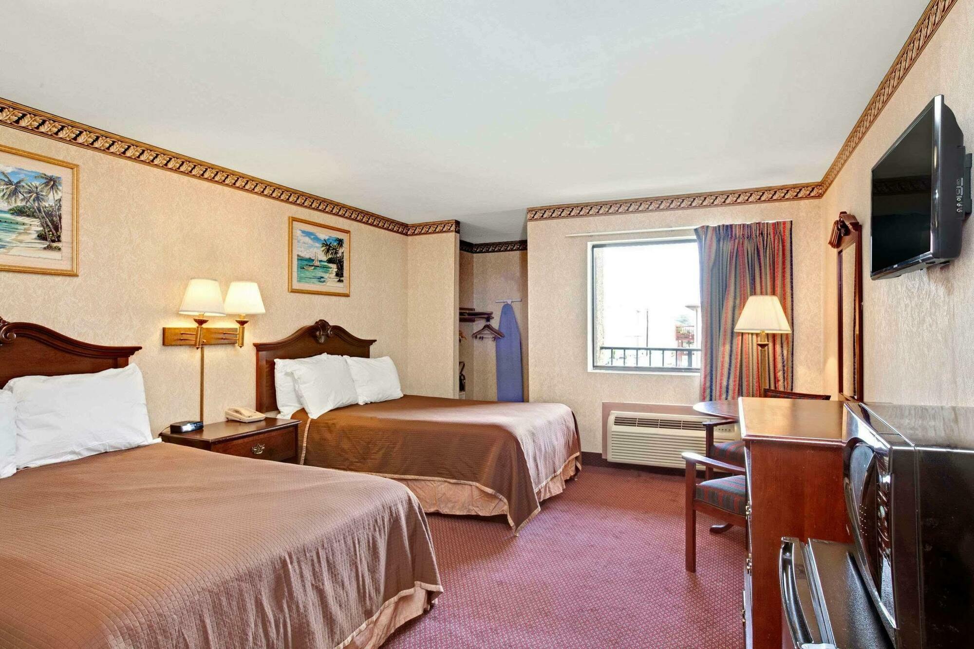 ฮาวเวิร์ด จอห์นสัน บาย วินด์แฮม แบล็กวูด เนียร์ ฟิลาเดลเฟีย Hotel แบล็ควูด ภายนอก รูปภาพ
